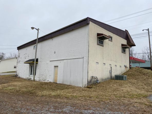 427 Old Lantana Rd, Crossville, TN 38555